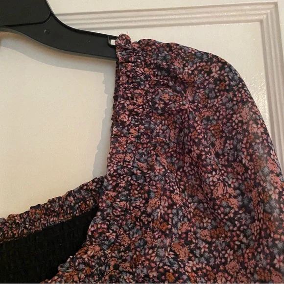 New NWT 1. State long sleeve semi sheer floral shirred blouse top black pink L - Picture 4 of 12
